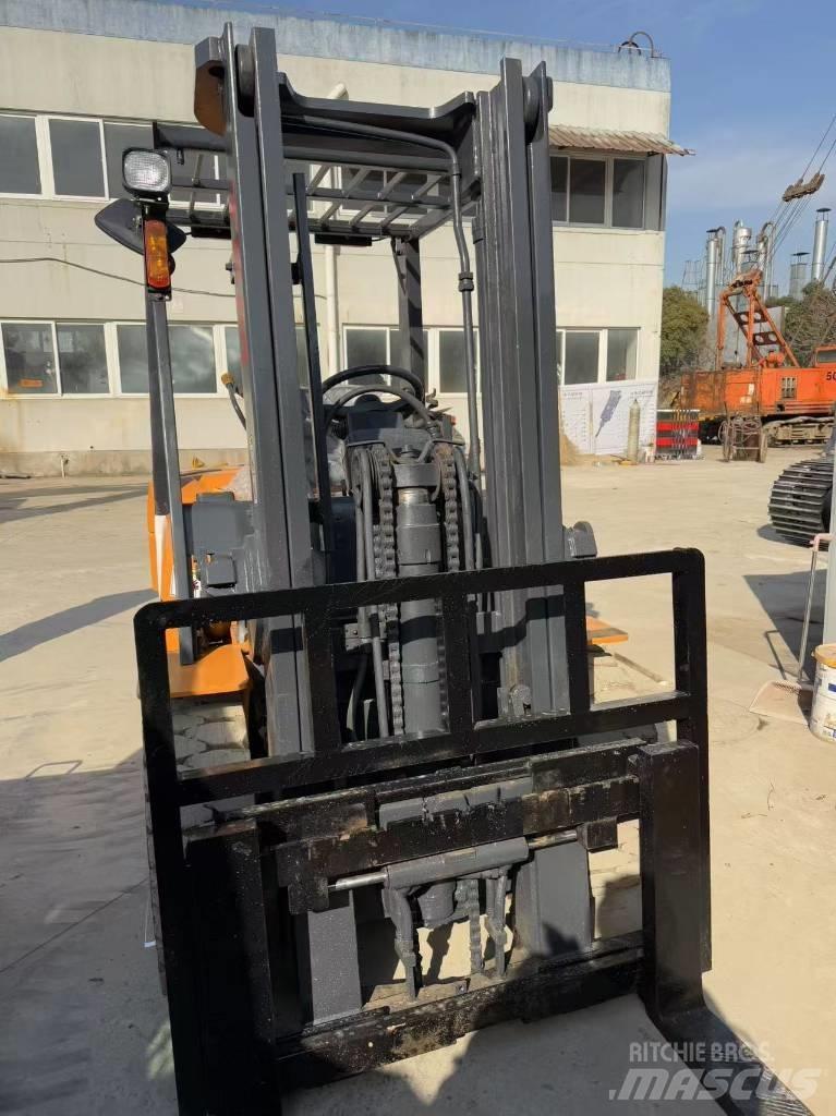 TCM FD 30 Carrelli elevatori diesel