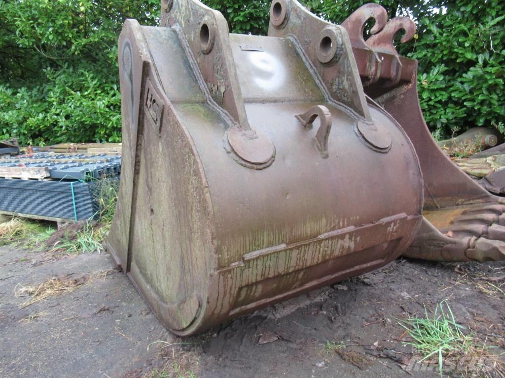 CAT 325 B Benne