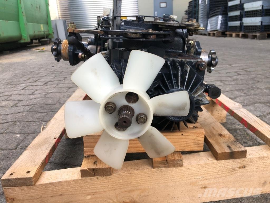 Iseki SXG 19 Tosaerba con operatore a bordo in piedi