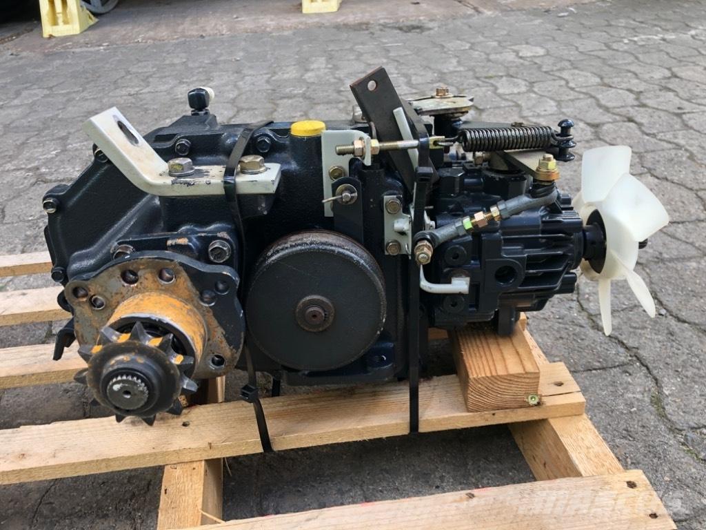 Iseki SXG 19 Tosaerba con operatore a bordo in piedi