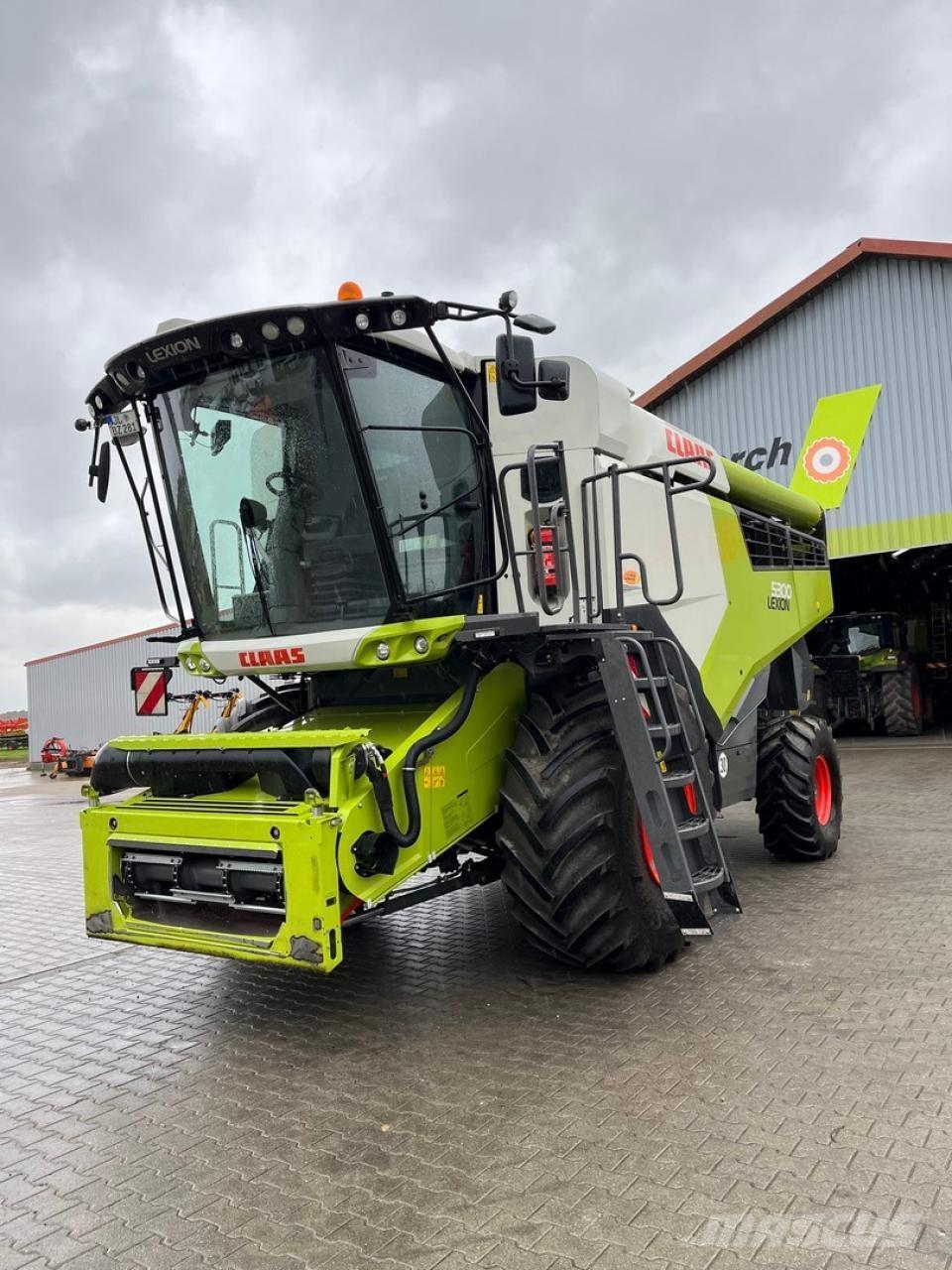 CLAAS Lexion 5300 Mietitrebbiatrici