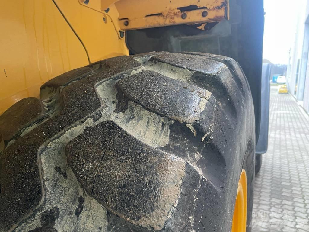 Volvo L 60 G Pale gommate