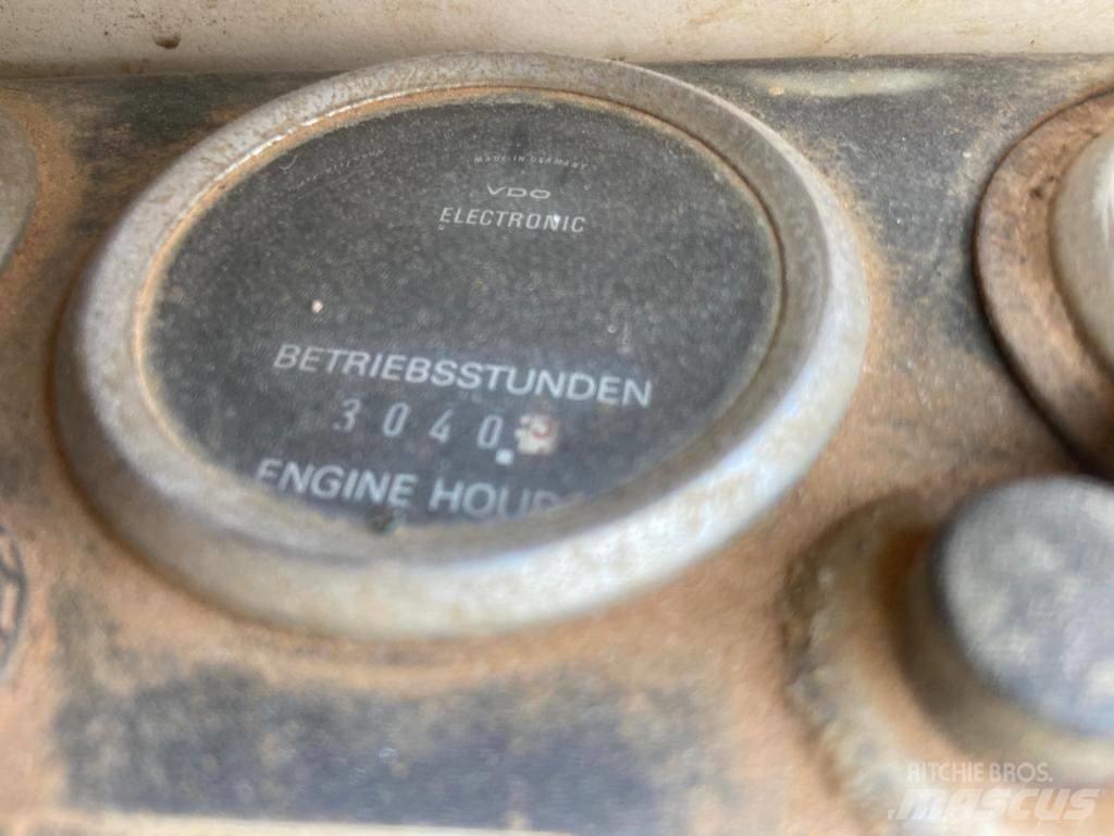International 520A Pale gommate