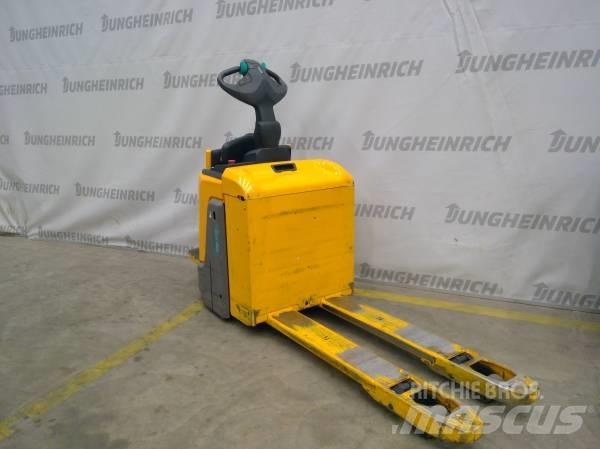Jungheinrich ERE 225 Carrelli elevatori bassi a piattaforma