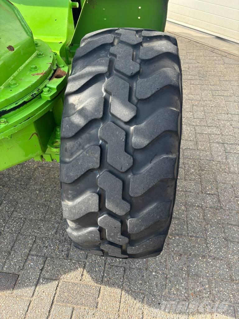 Schaeff SKS 633 Pale gommate