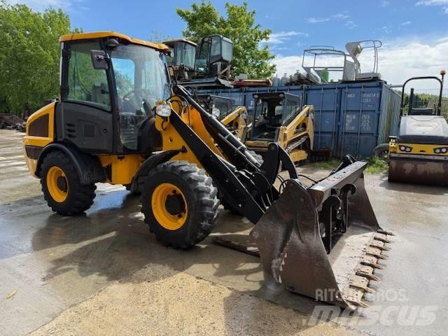 JCB 406 Pale gommate