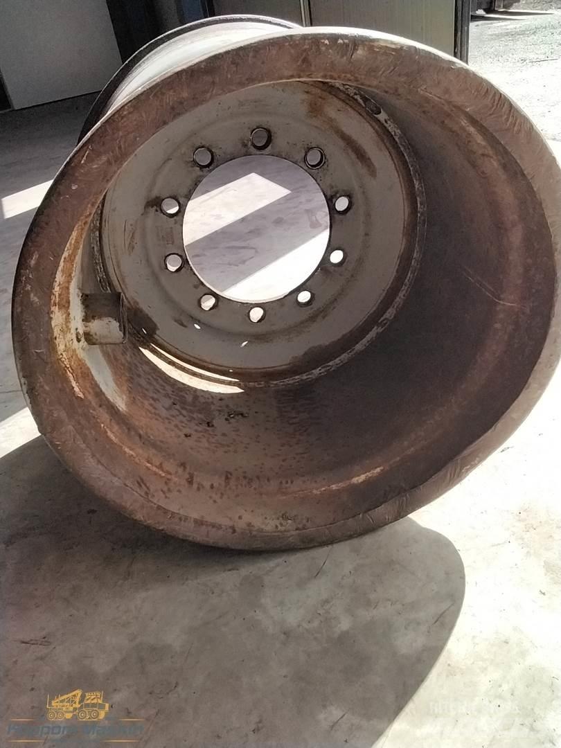 Valmet 890 24x26,5 Pneumatici, ruote e cerchioni