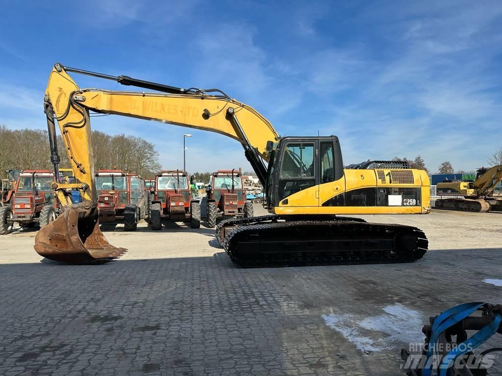 CAT 325DL Escavatori cingolati