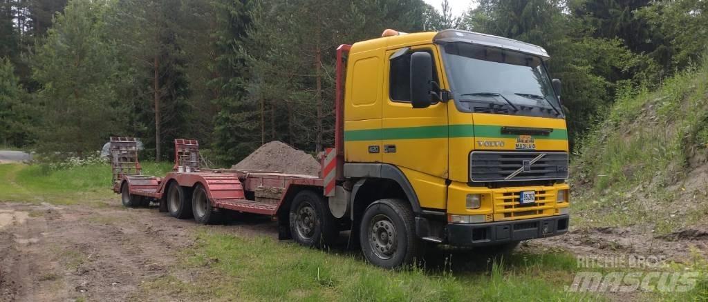 Volvo FH 12 Camion per il trasporto di macchine forestali