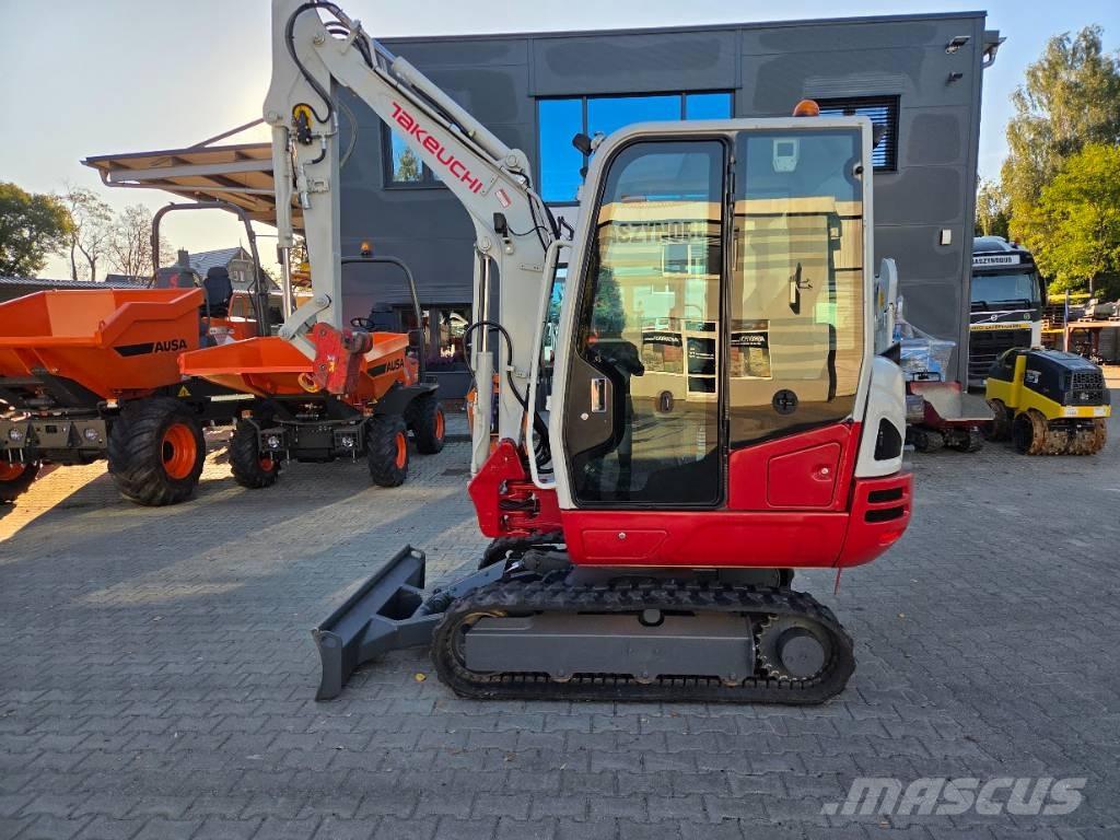 Takeuchi TB230 + HS03 Miniescavatori