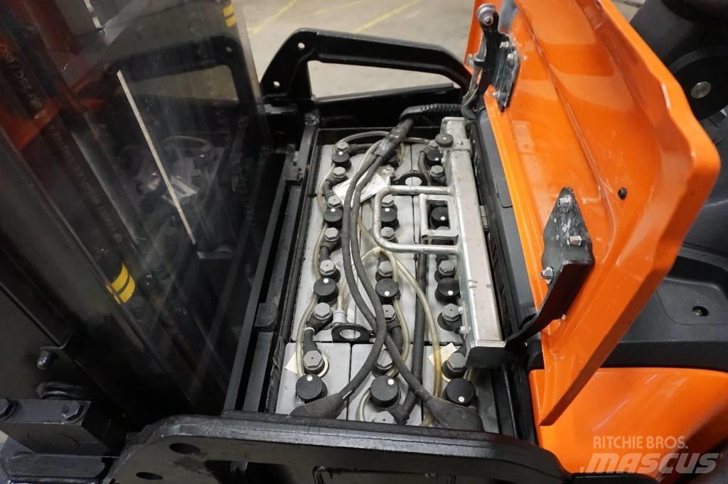 Toyota SPE160L Transpallet uomo a terra