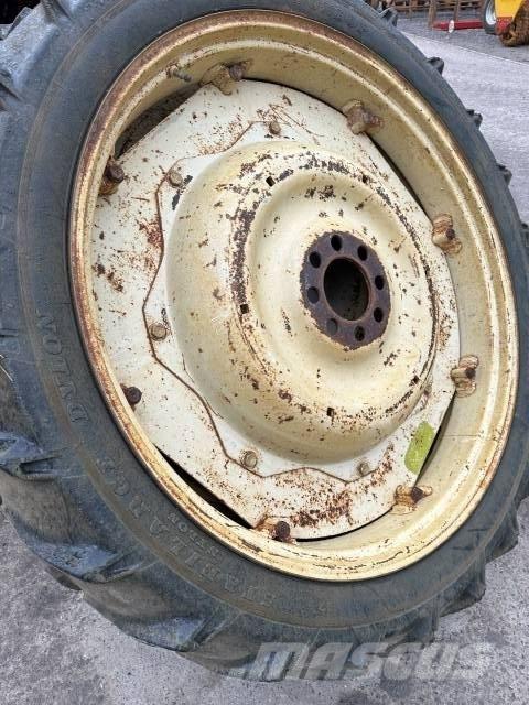 Dunlop 9.5R44 Pneumatici, ruote e cerchioni