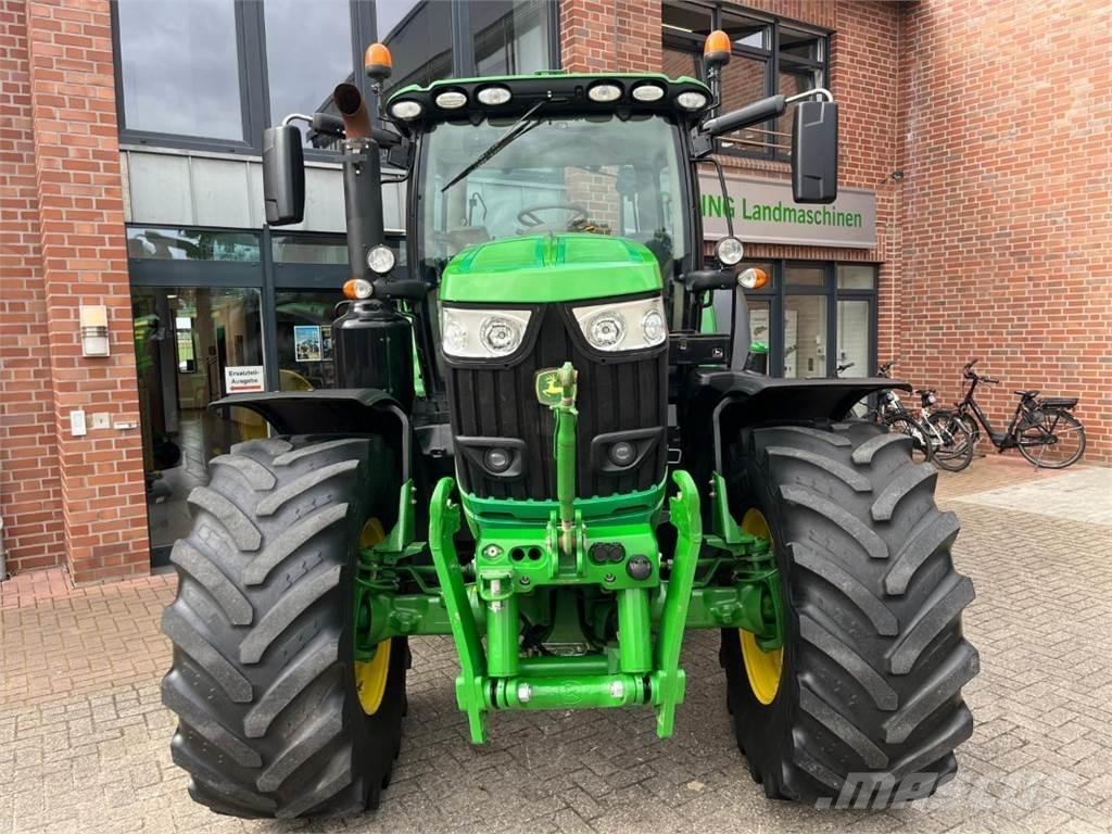 John Deere 6215R Trattori