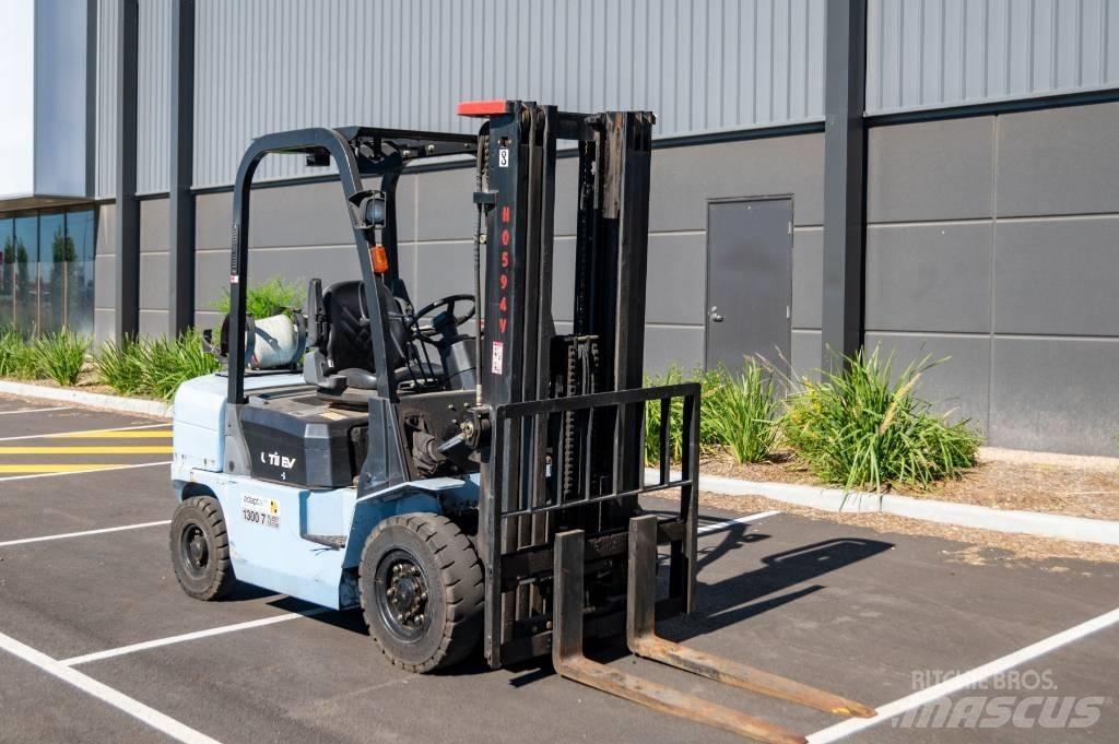Utilev UT25P Carrelli elevatori GPL