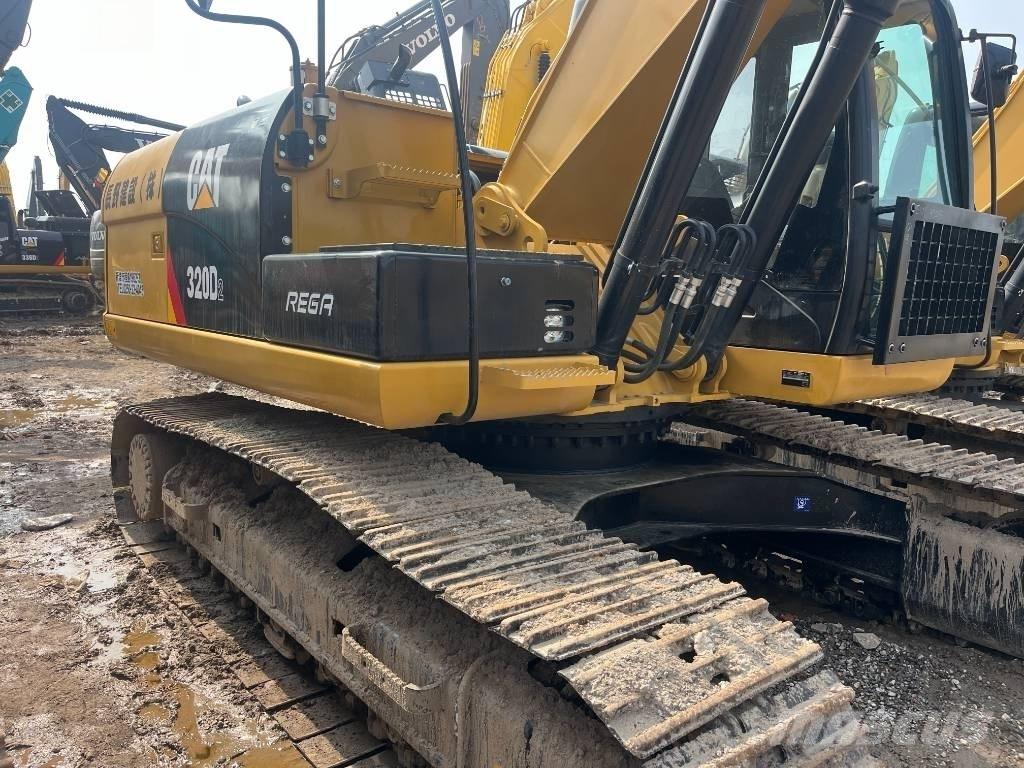 CAT 320 D Escavatori cingolati