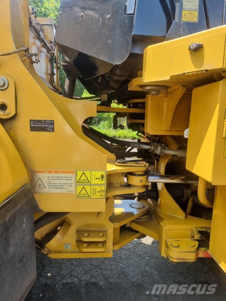 CAT 966 H Pale gommate