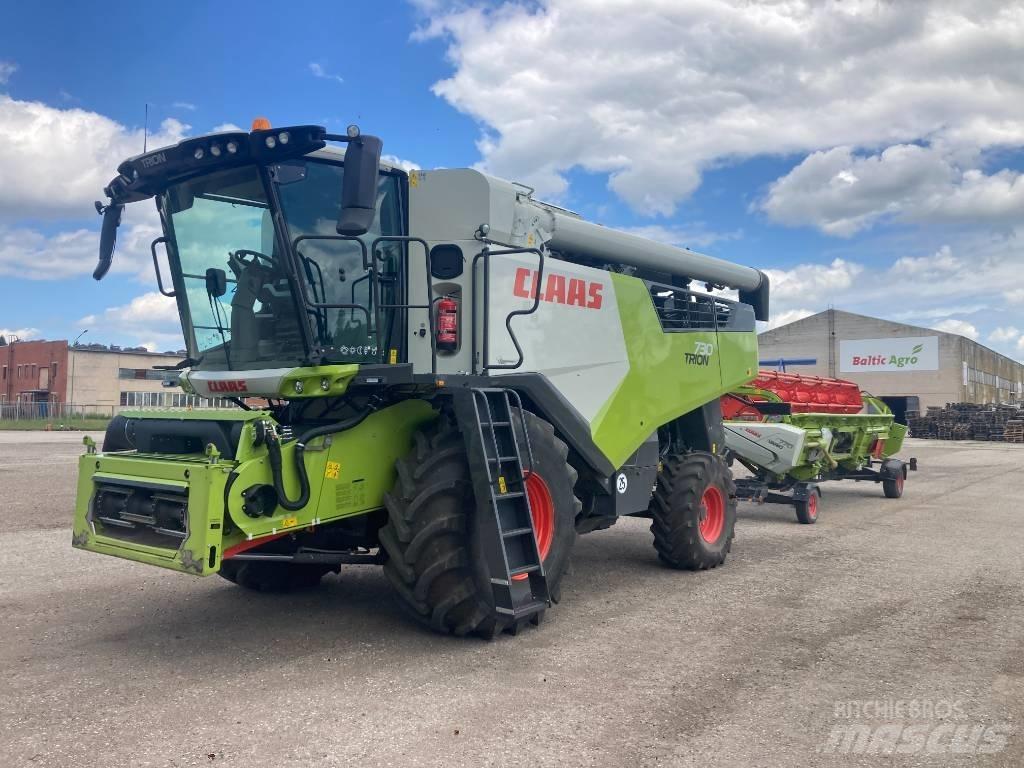 CLAAS Trion 730 Mietitrebbiatrici