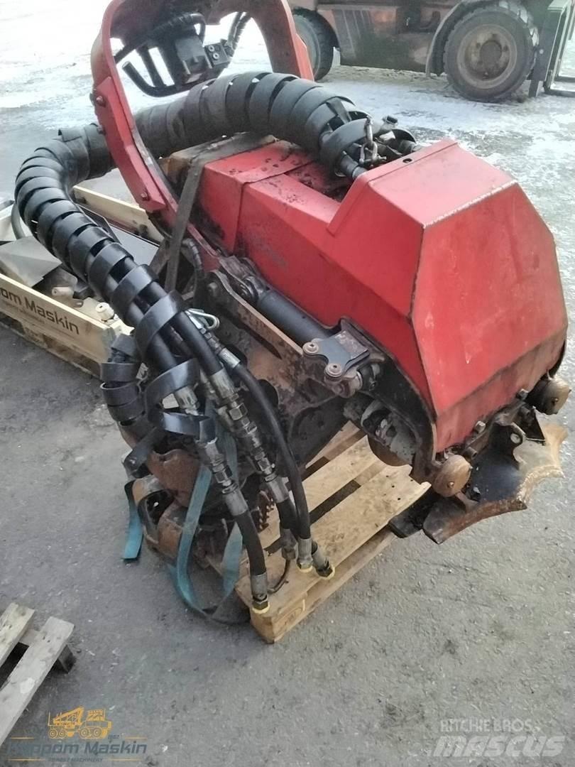 Komatsu C93 Decespugliatrici e trinciatrici idrauliche