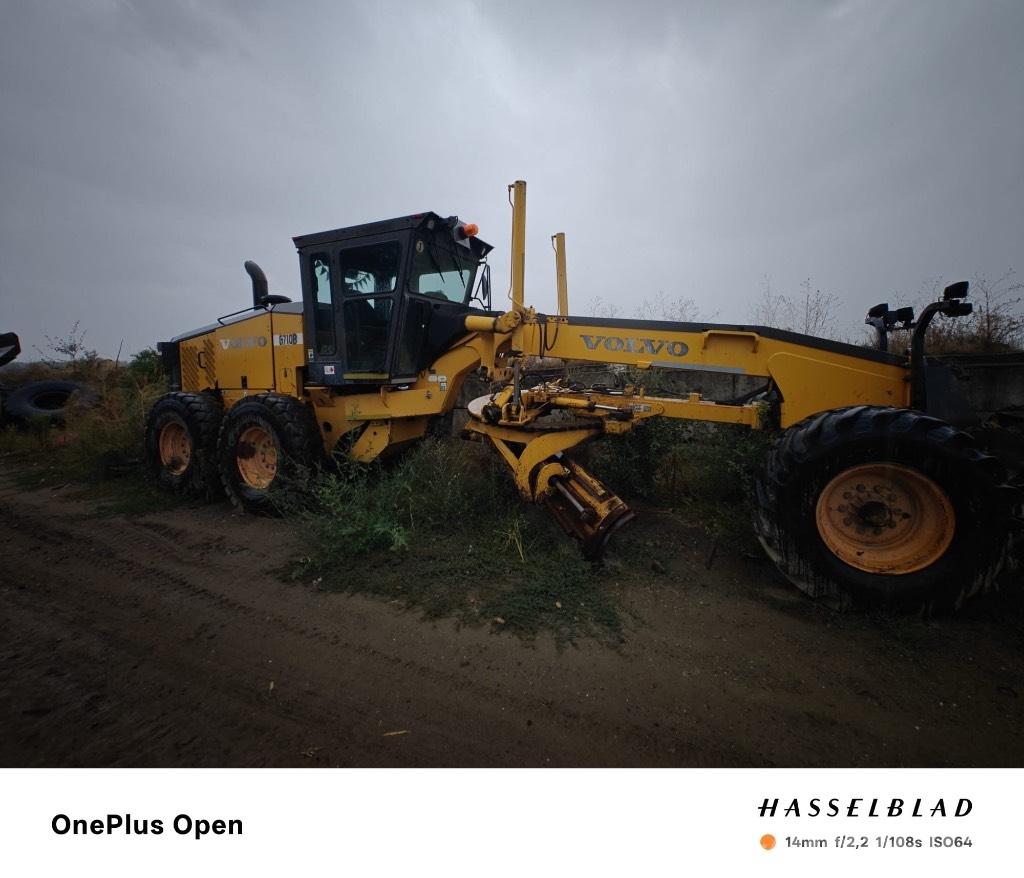  Greder Volvo G710 Cabine e interni