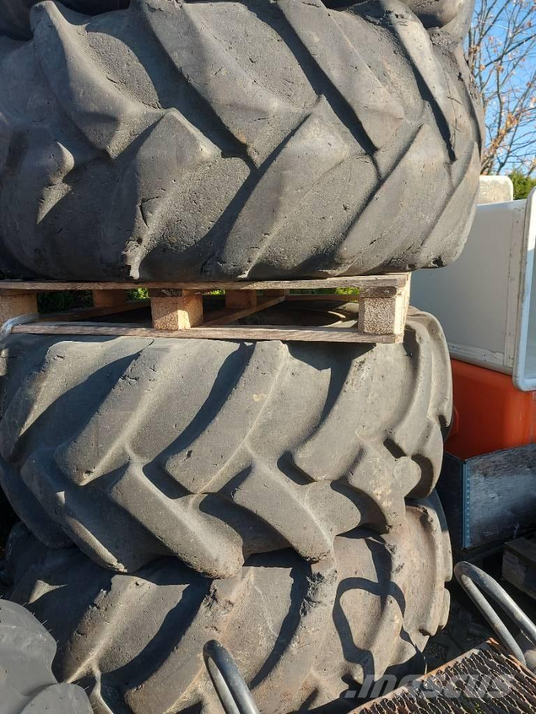 Komatsu 901 Pneumatici, ruote e cerchioni