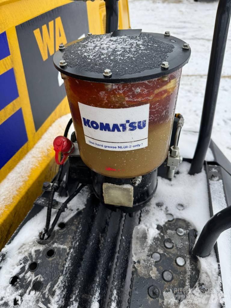 Komatsu WA 475-10E0 Pale gommate