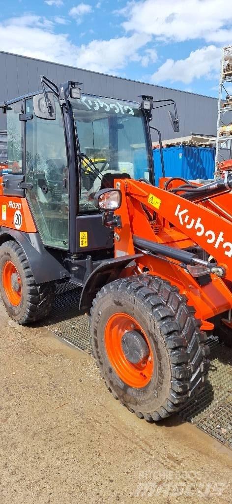 Kubota R 070 Pale gommate