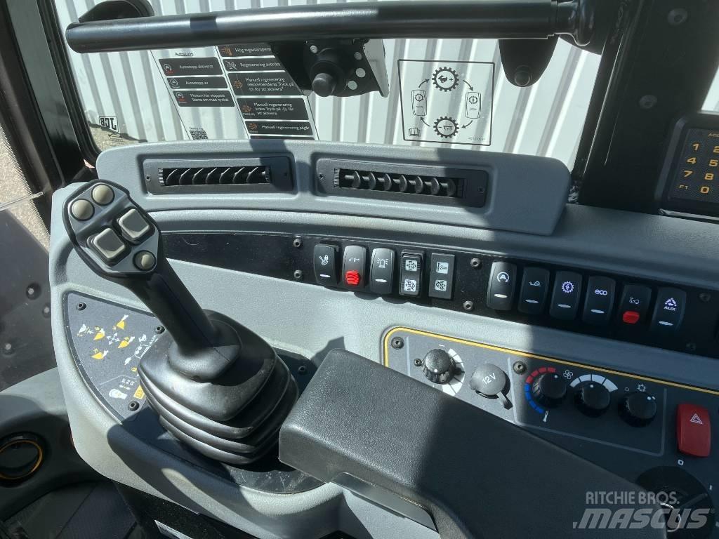 JCB 409 Pale gommate