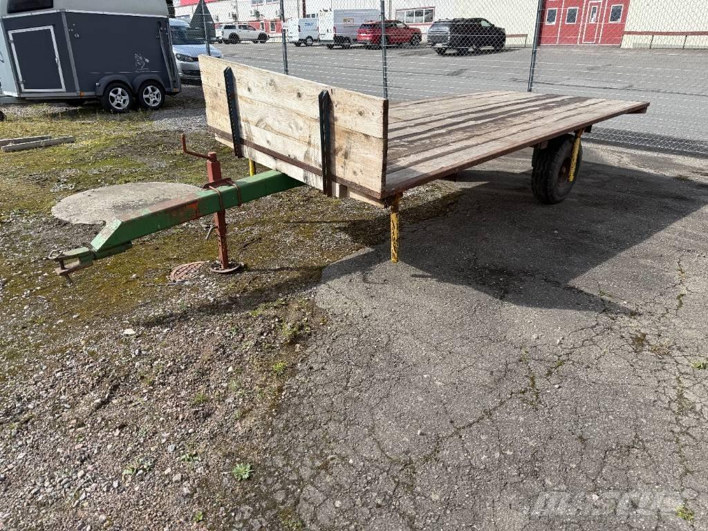  Skogskärra med flak Altri rimorchi