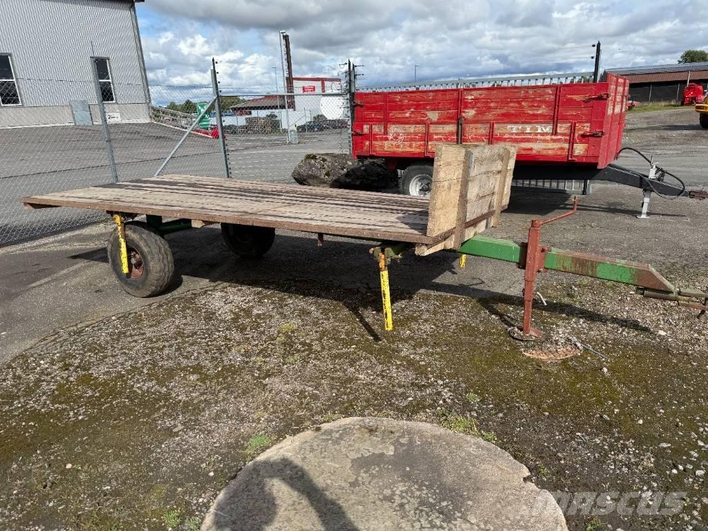  Skogskärra med flak Altri rimorchi