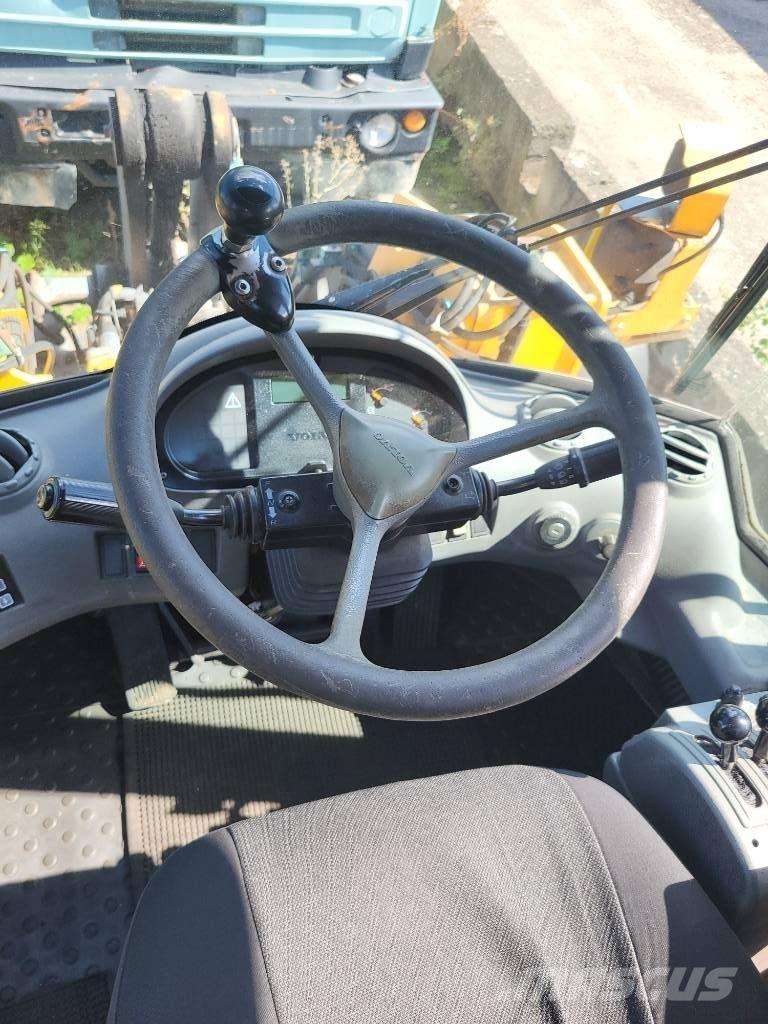 Volvo L 70 E Pale gommate