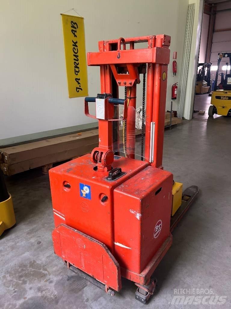 BT LSV1000/7 Transpallet uomo a terra
