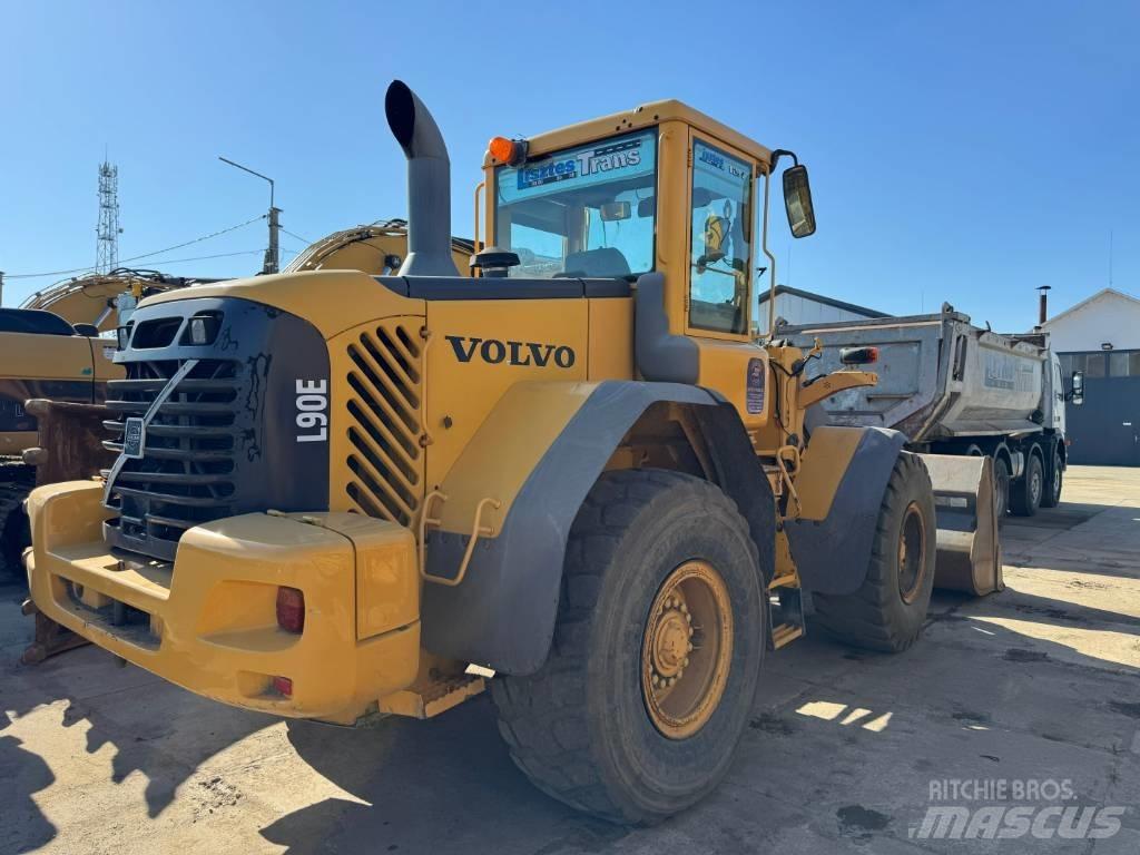 Volvo L 90 E Pale gommate