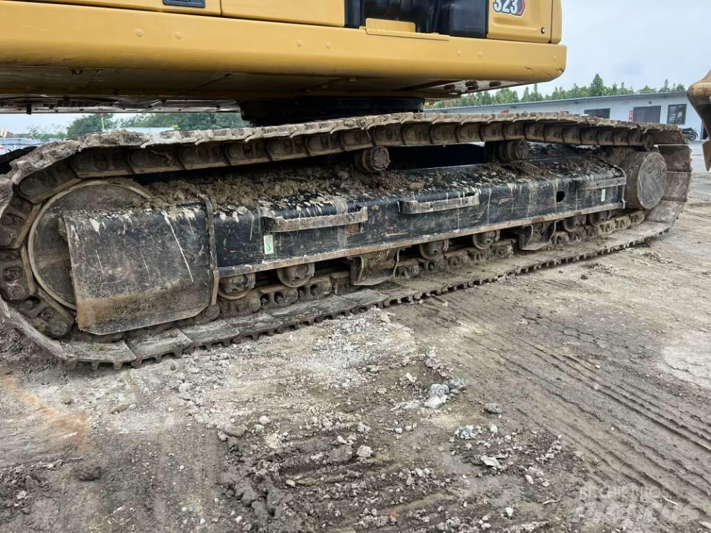 CAT 323 GC Escavatori cingolati