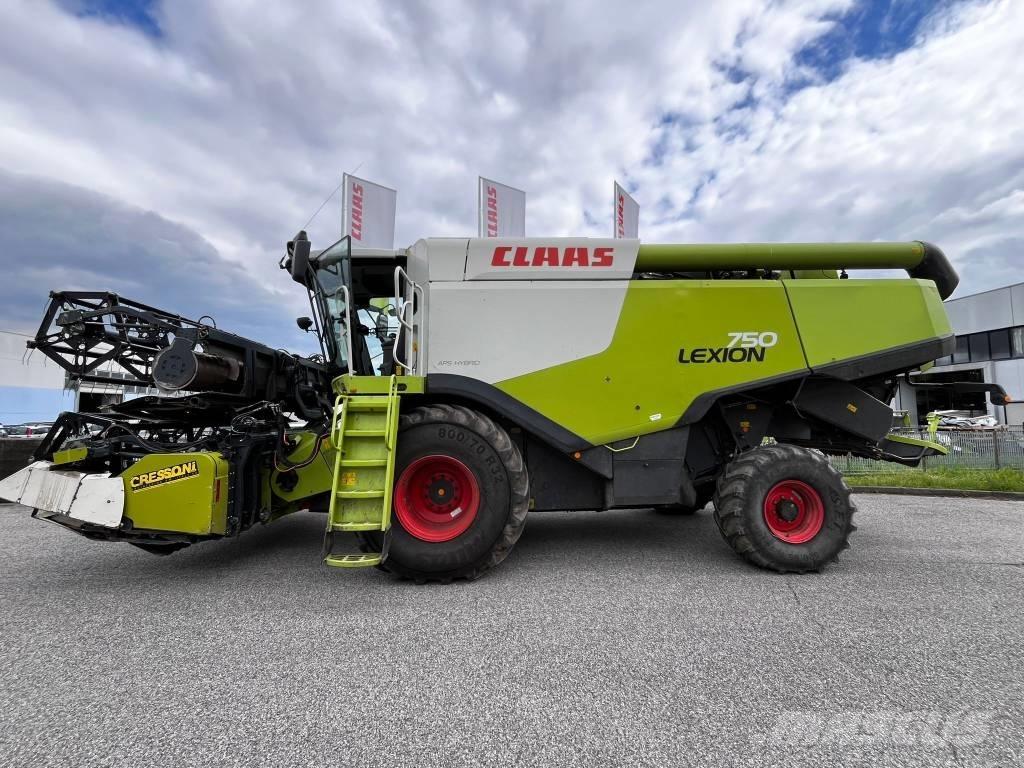 CLAAS Lexion 750 Mietitrebbiatrici