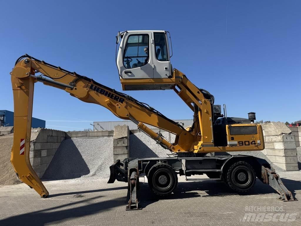 Liebherr A 904 C Movimentazione rifiuti