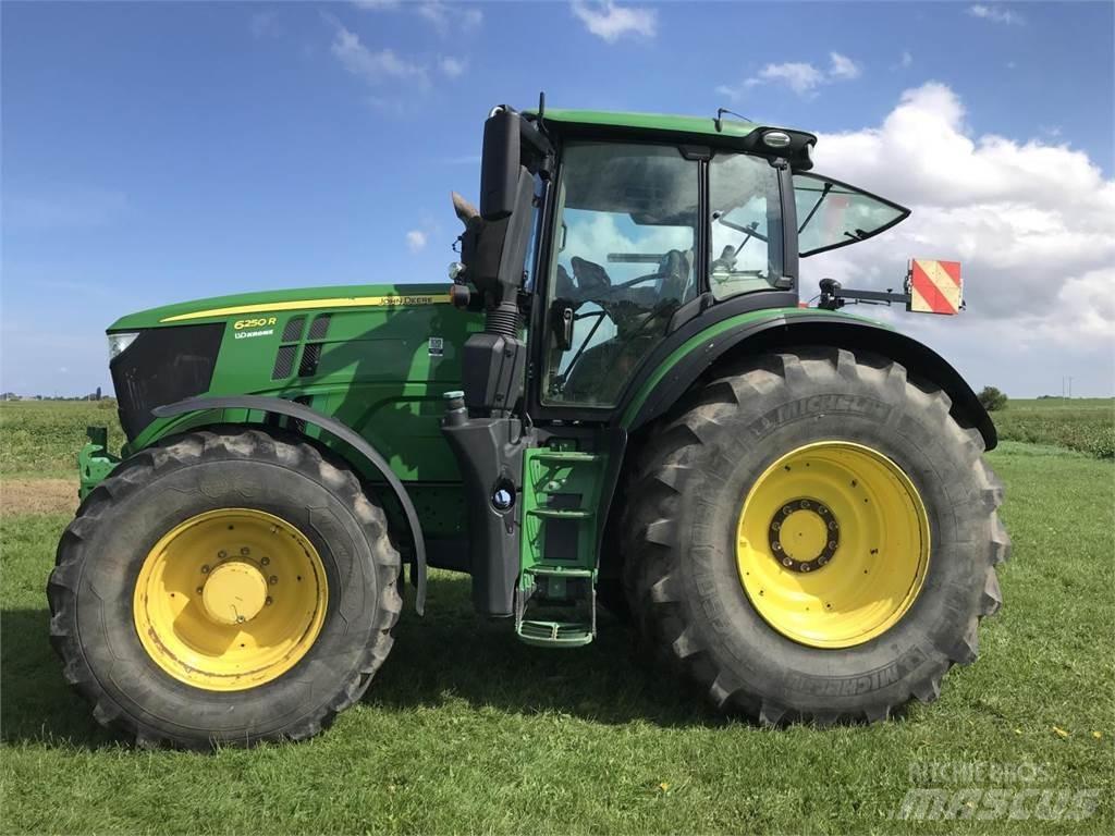 John Deere 6250R Trattori