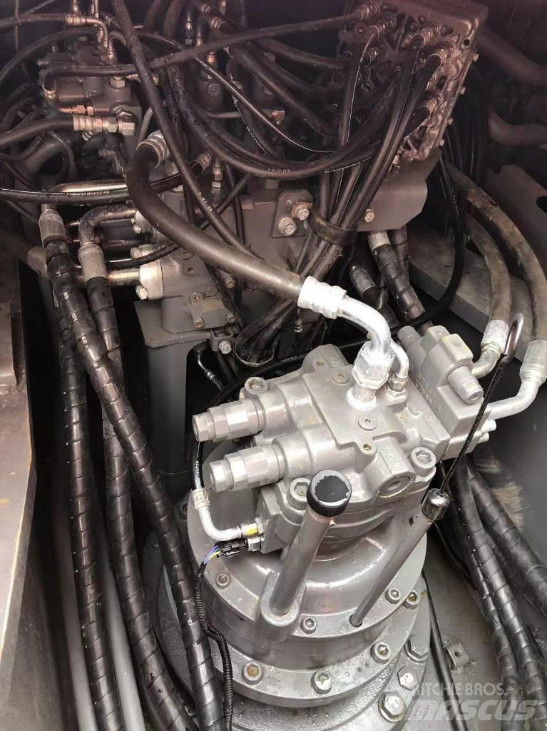 Hitachi 240 Escavatori cingolati