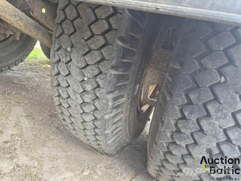 MAZ 9397 Semirimorchi tautliner