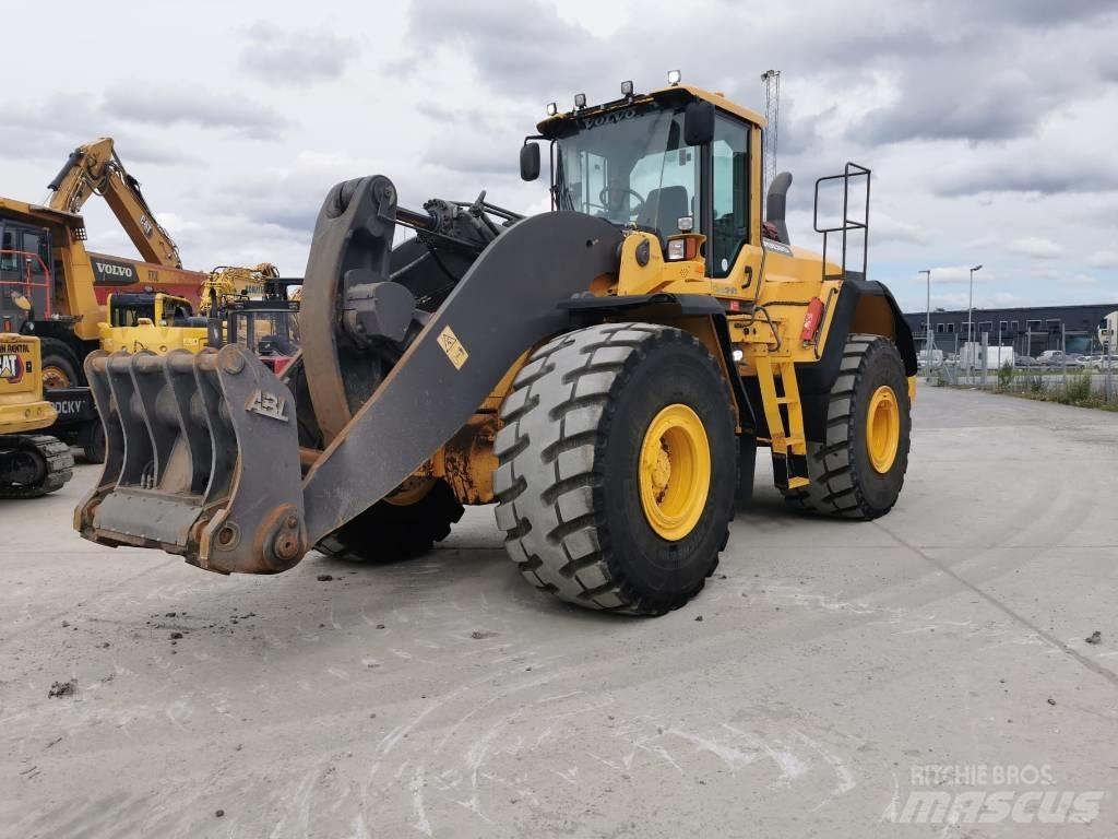 Volvo L250G Pale gommate