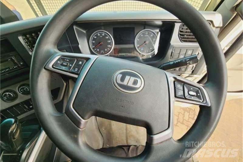 UD TRUCKS QUON Camion altro