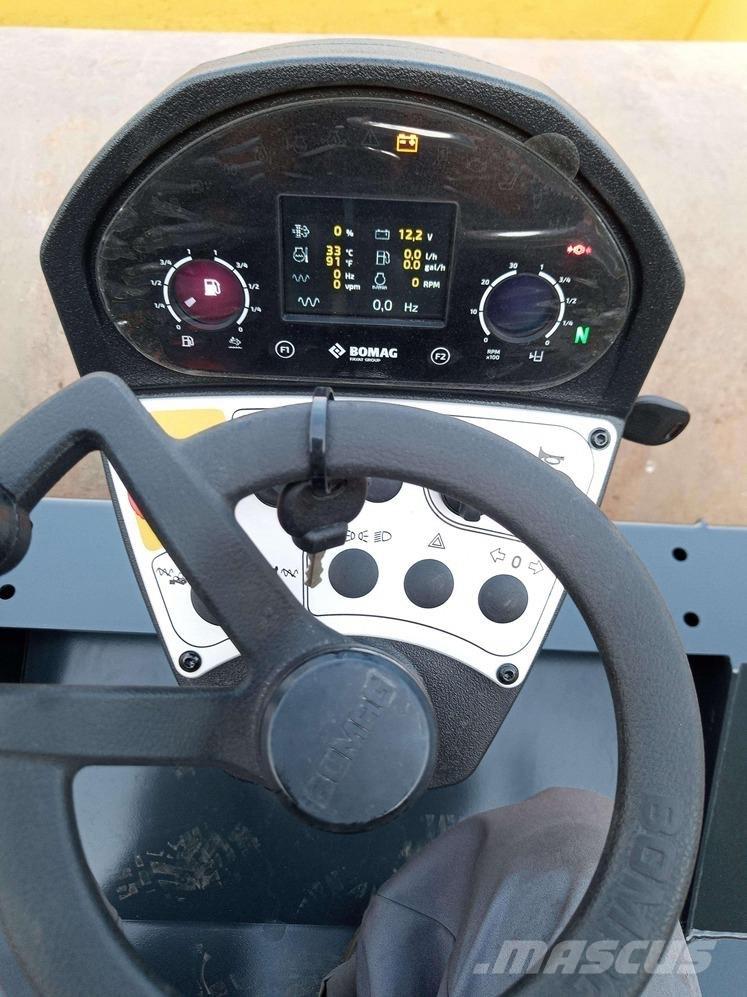 Bomag BW 218 D-5 SL Rulli monotamburo
