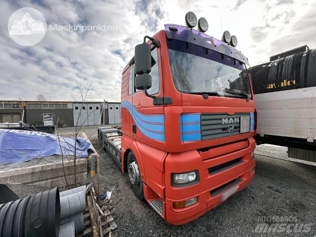 MAN TGX 28.530 LAXO Autocabinati