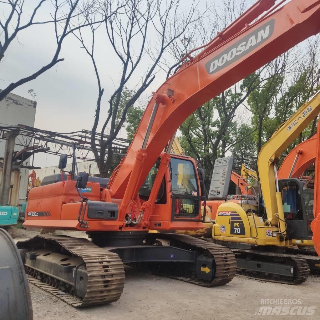 Doosan DX 300 Escavatori cingolati