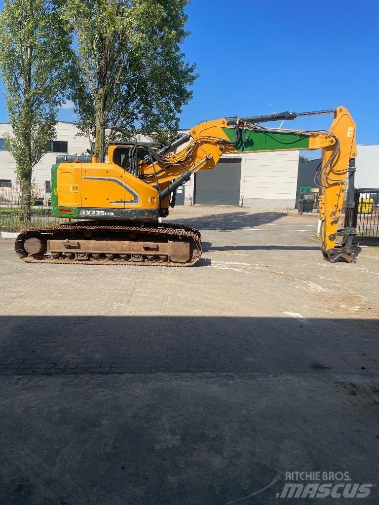 Hyundai HX 235 Escavatori cingolati