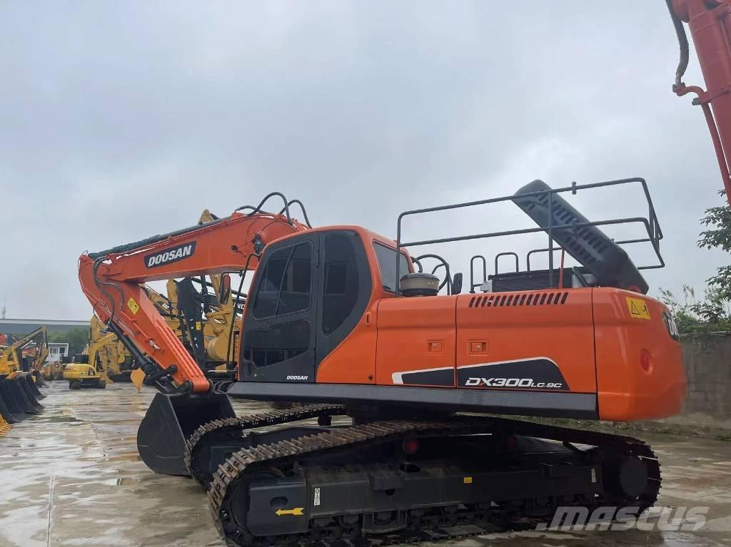 Doosan DX 300 LC Escavatori cingolati