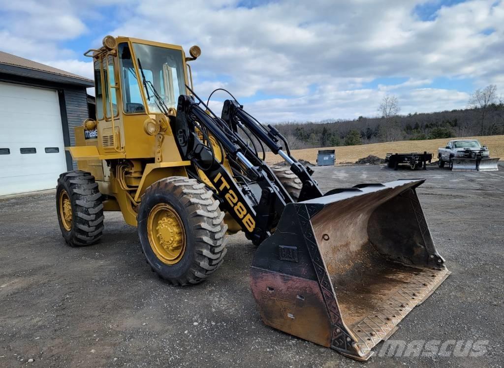 CAT IT 28 B Pale gommate