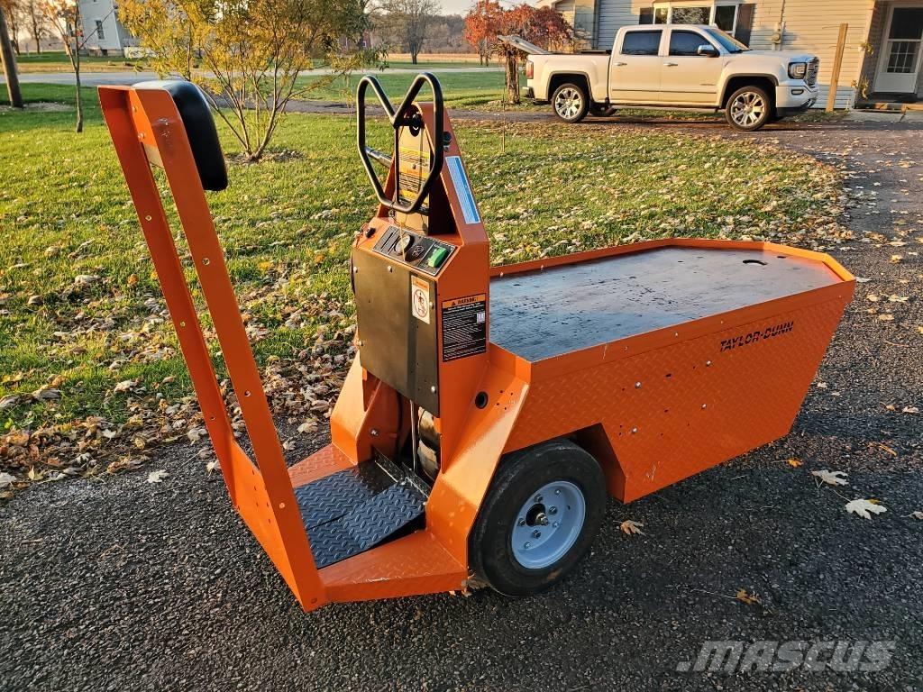 Taylor-Dunn SC090 Motrice