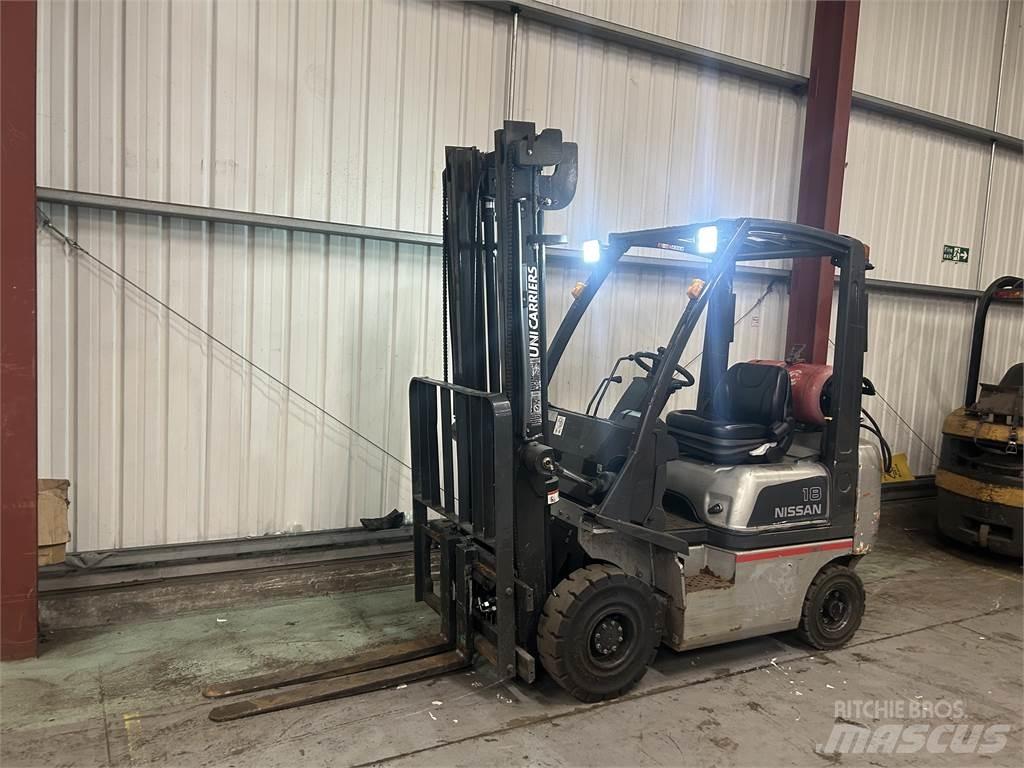Nissan P1D1A18LQ Carrelli elevatori GPL