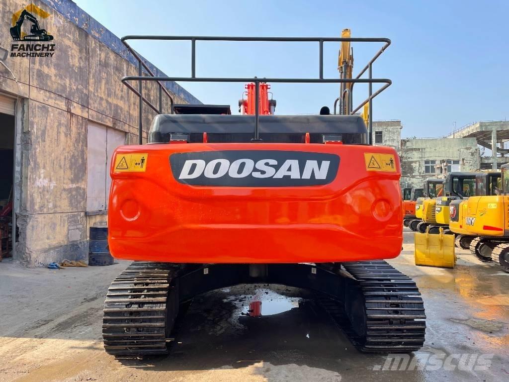 Doosan DX 300 LCA Escavatori cingolati