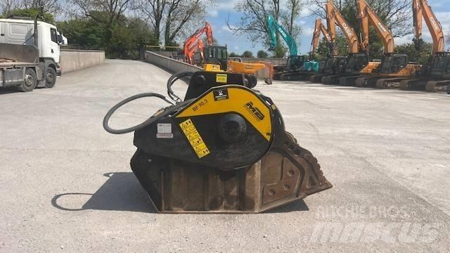 MB Crusher BF 90.3 Benne frantumatrici